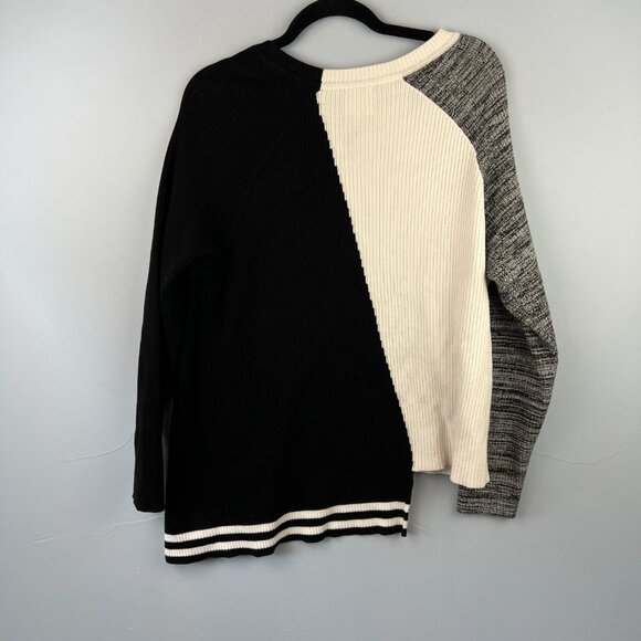 PLANET by Lauren G Asymmetrical Hemline Colorblock Sweater Black White Lagenlook - Picture 6 of 6